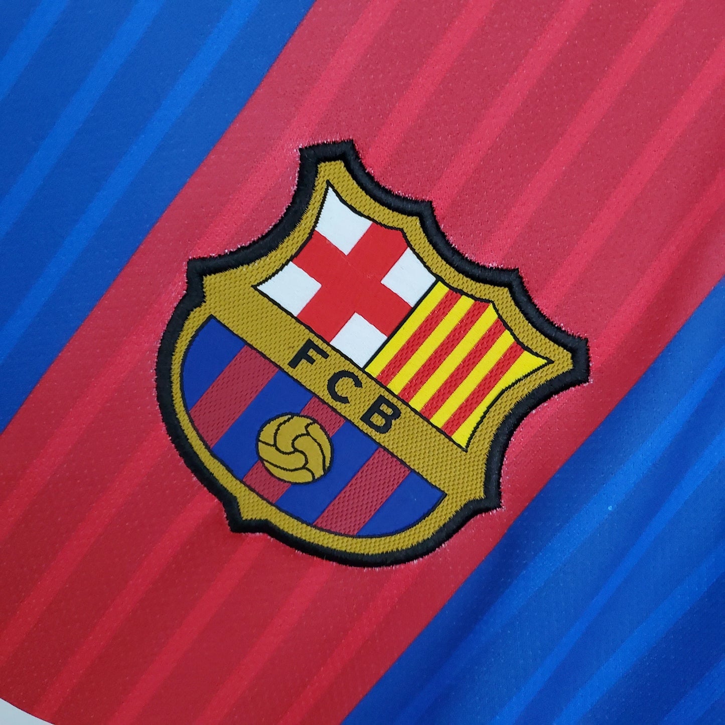 Barcelona Home (2016/17)