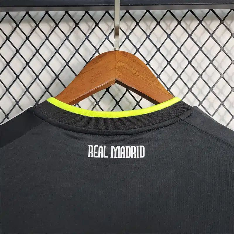 Real Madrid Away (2010/11)