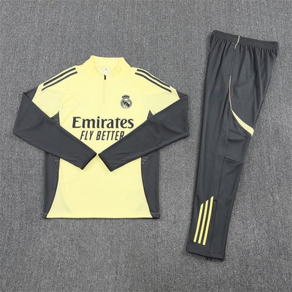 Real Madrid Tracksuit (25/26)