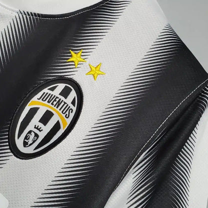 Juventus Home (2010/11)