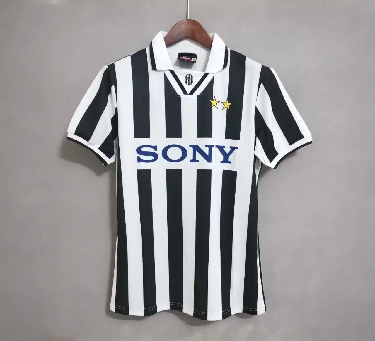 Juventus Home (1995/97)