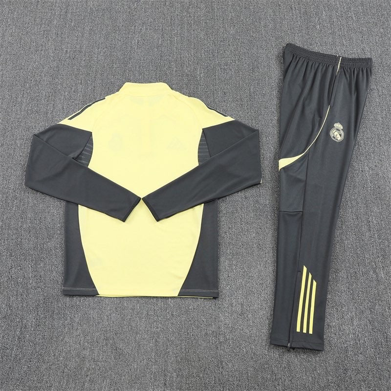 Real Madrid Tracksuit (25/26)