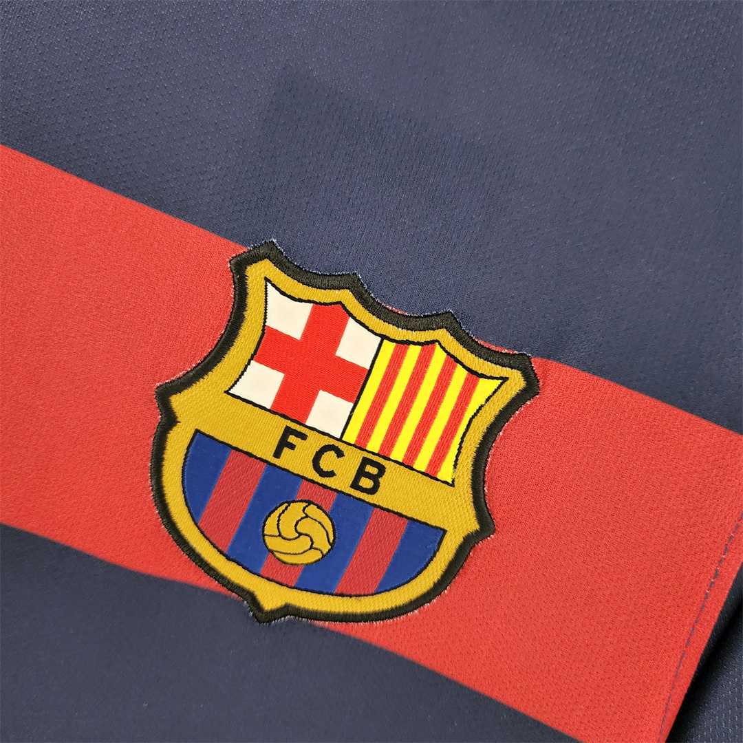Barcelona Home (2015/16)