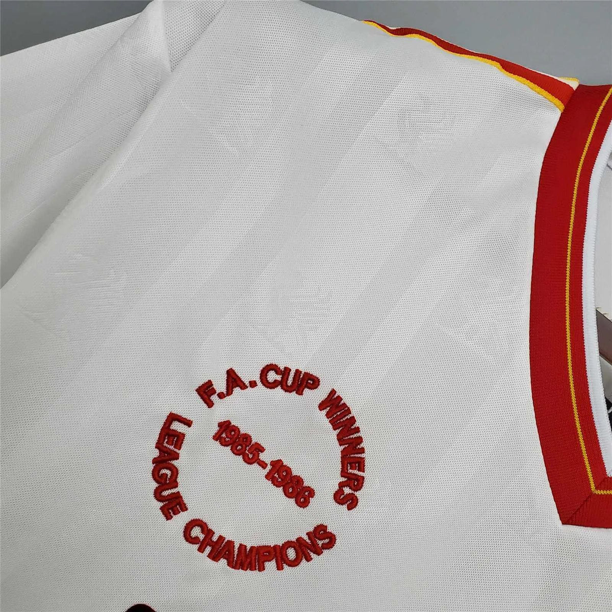 Liverpool Away (1986/87)
