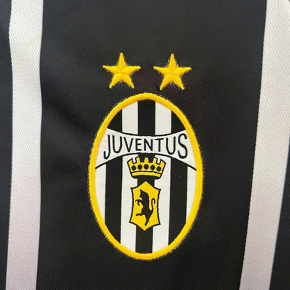 Juventus Away (2000/01)