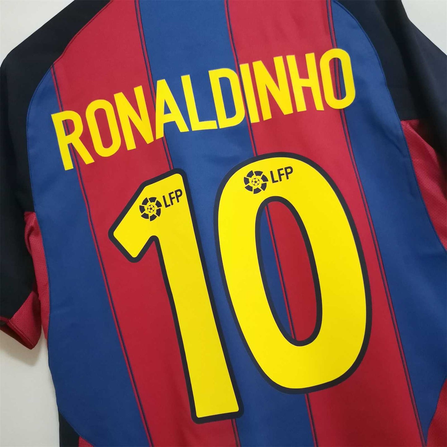 Barcelona Home (2003/04)
