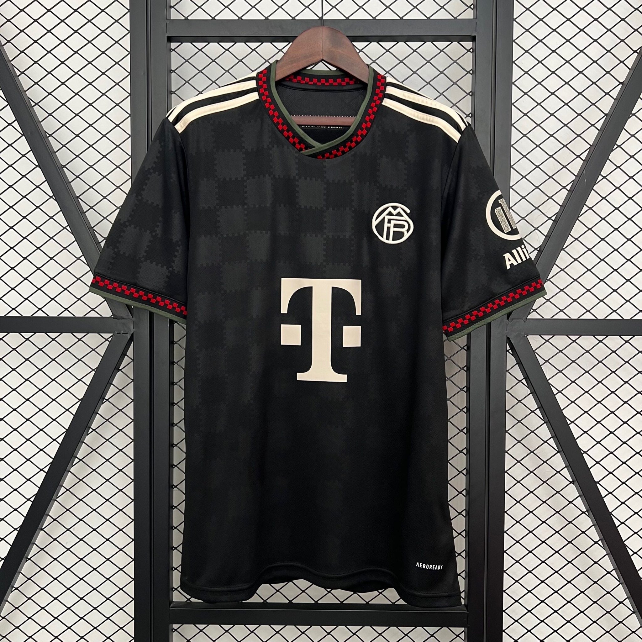 Bayern Munchen Third (25/26)