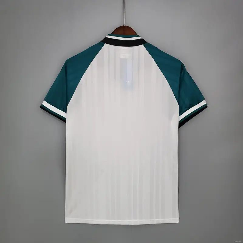 Liverpool Away (1993/95)