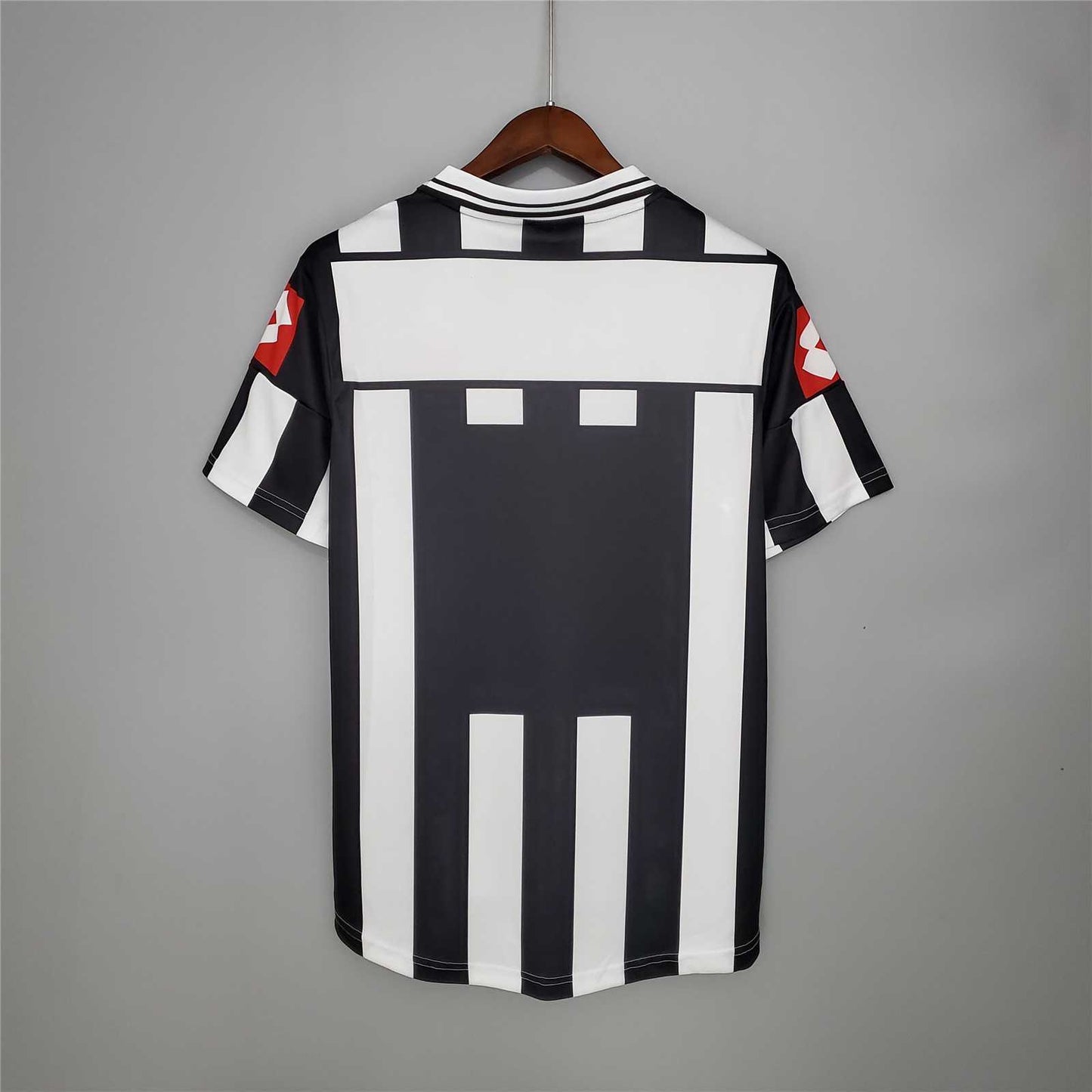 Juventus Home (2001/02)