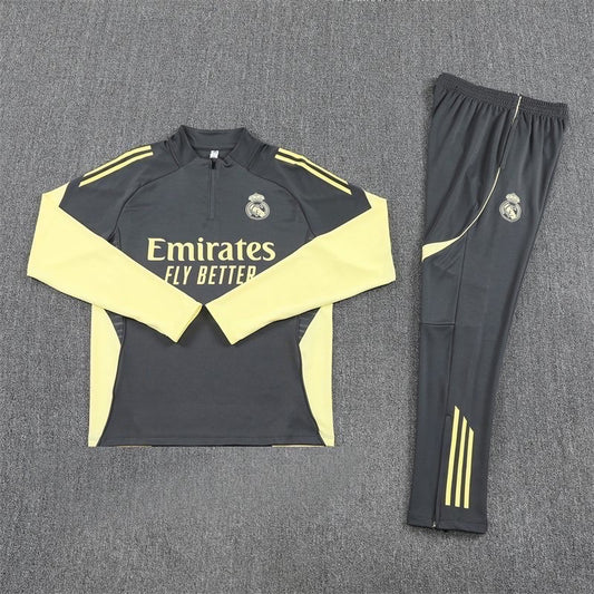 Real Madrid Tracksuit (25/26)