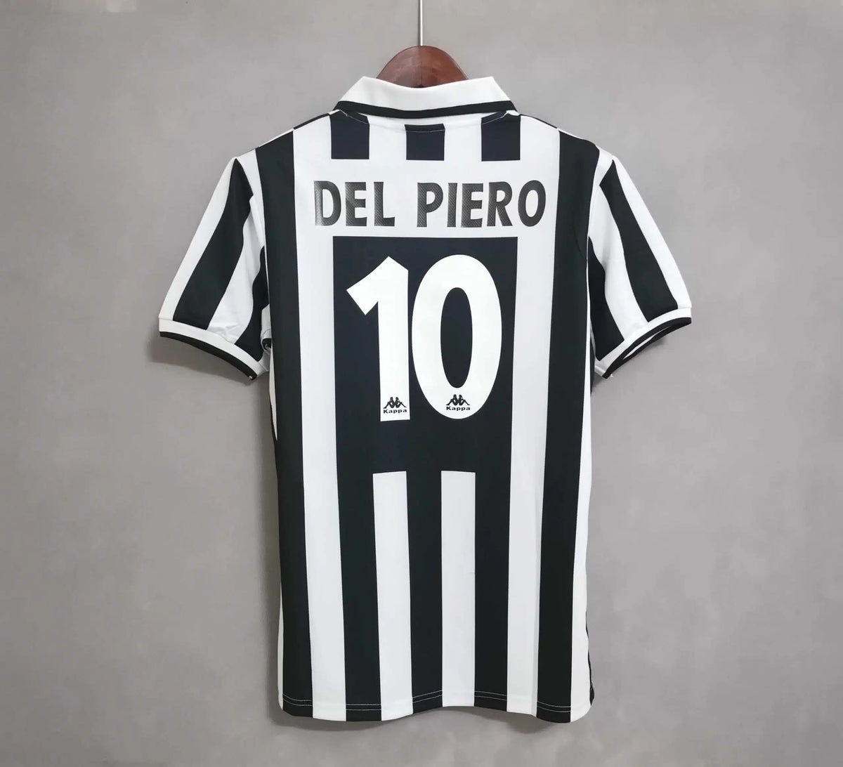 Juventus Home (1995/97)