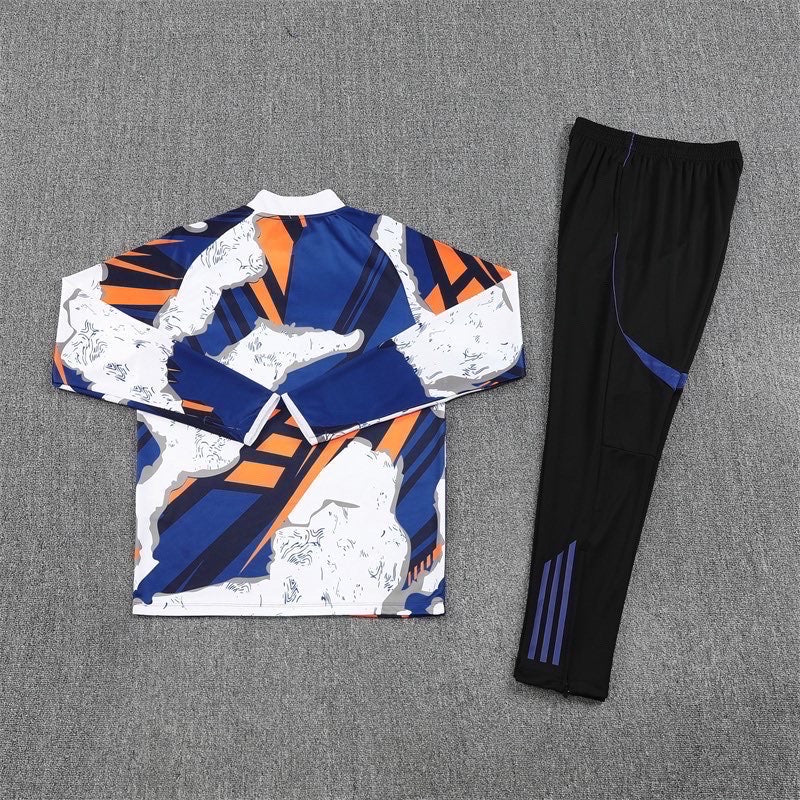 Real Madrid Tracksuit (25/26)
