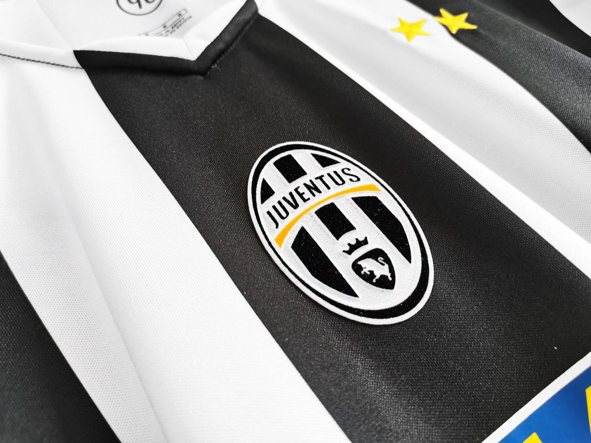 Juventus Home (2004/05)