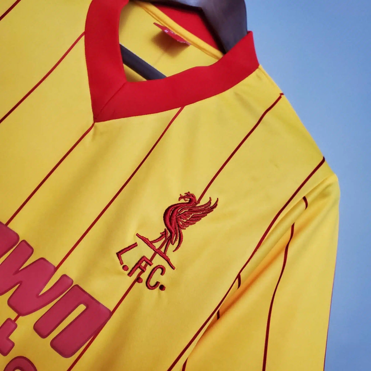 Liverpool Away (1984/85)