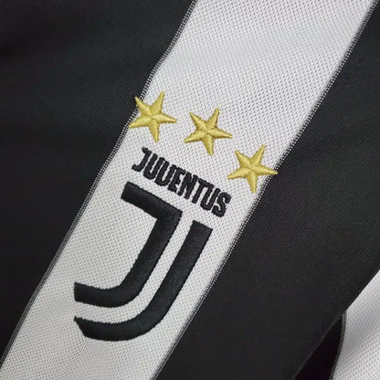 Juventus Home (2017/18)