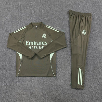 Real Madrid Tracksuit (25/26)