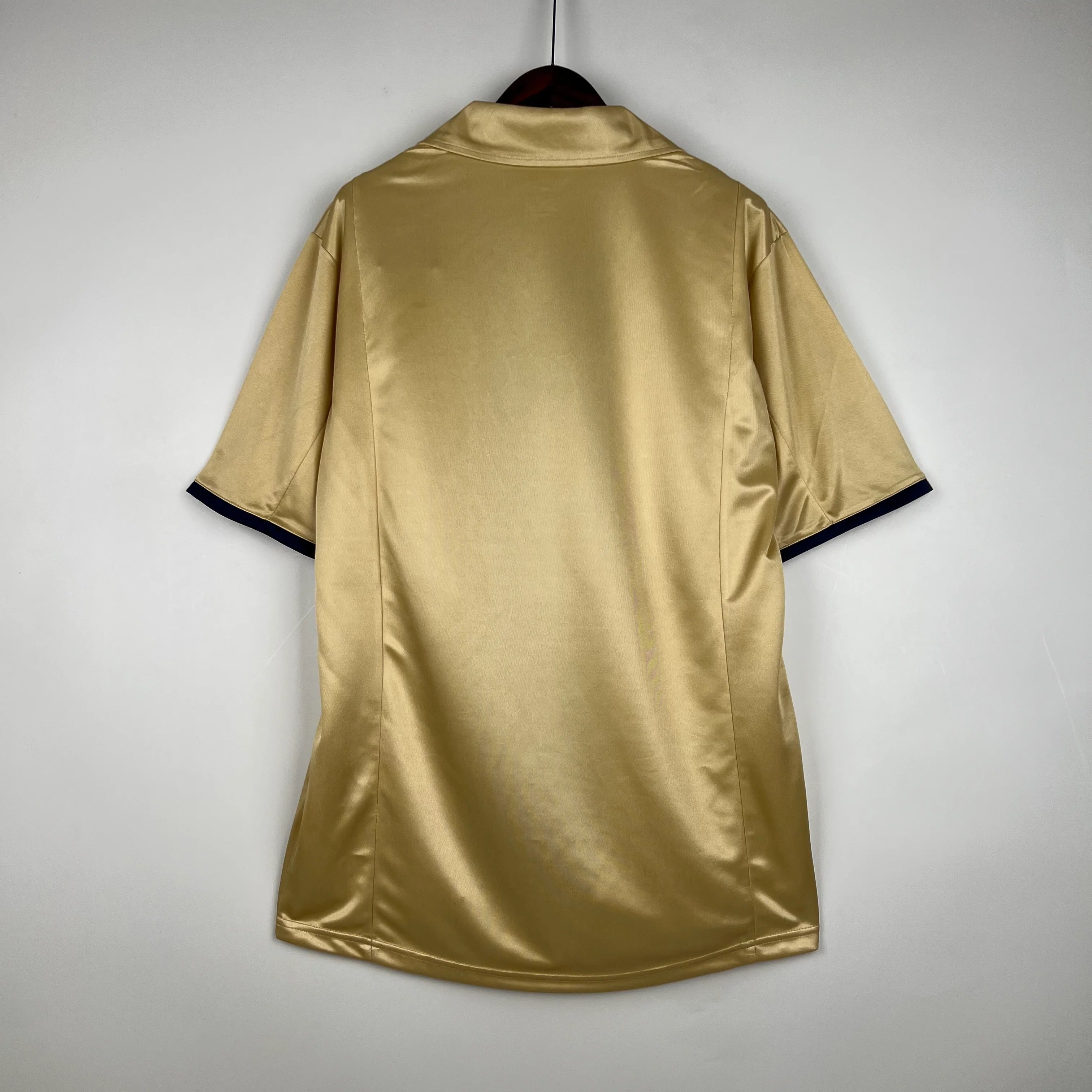 Barcelona Away (2001/02)