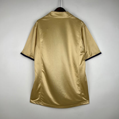 Barcelona Away (2001/02)