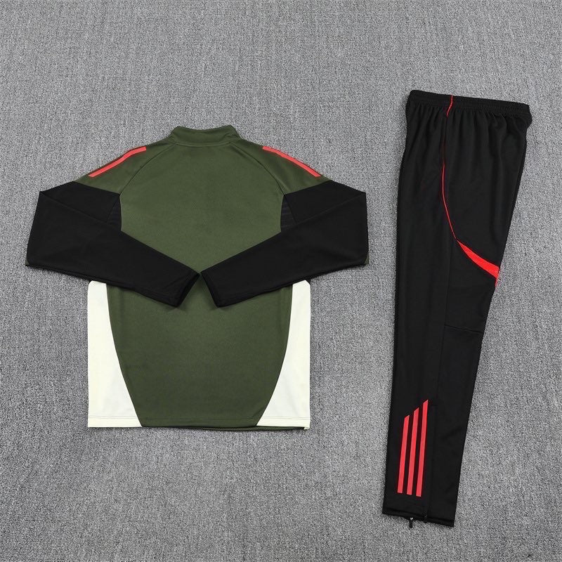 Bayern Munchen Tracksuit (25/26)
