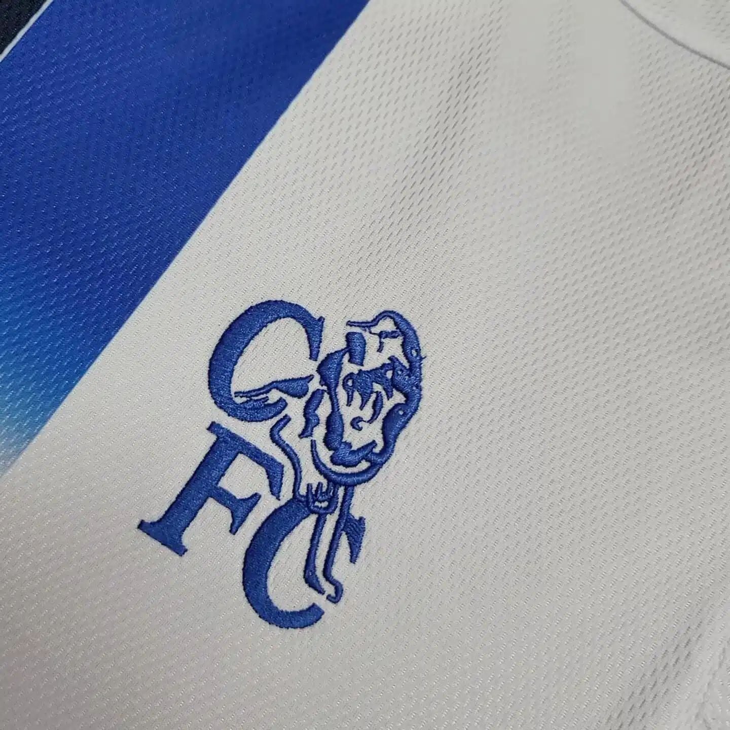 Chelsea Away (2003/04)