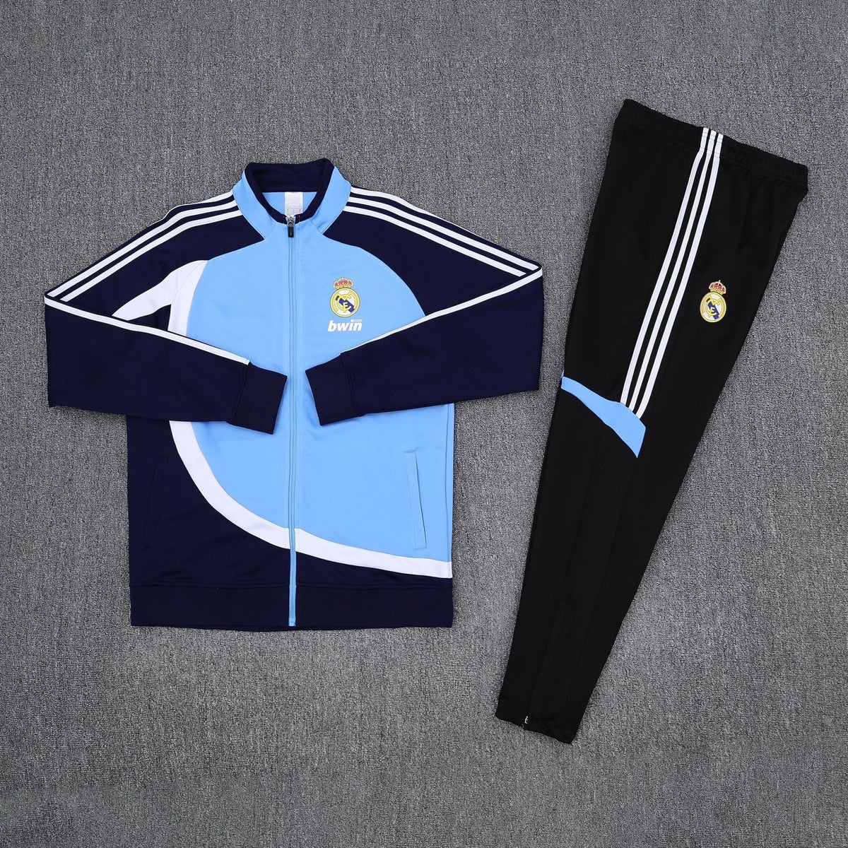 Real Madrid Tracksuit (25/26)