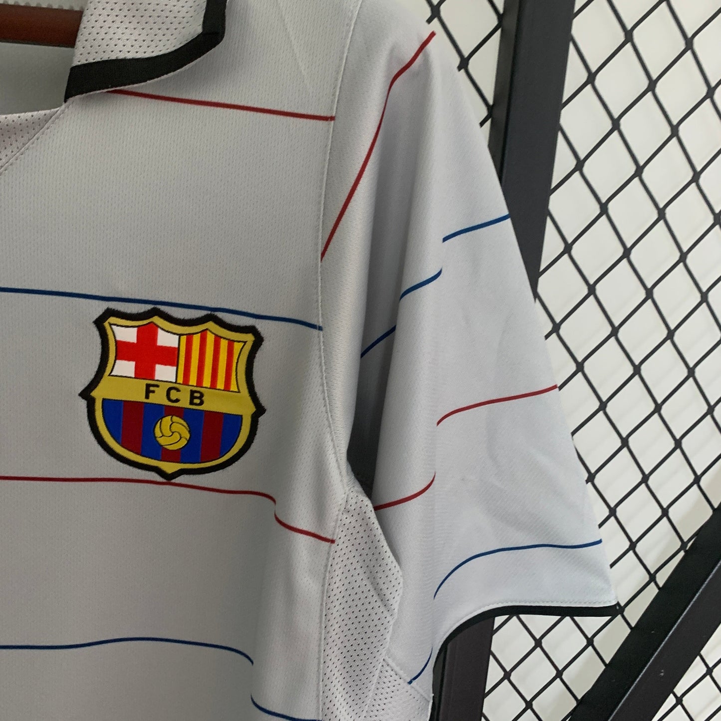 Barcelona Away (2003/04)