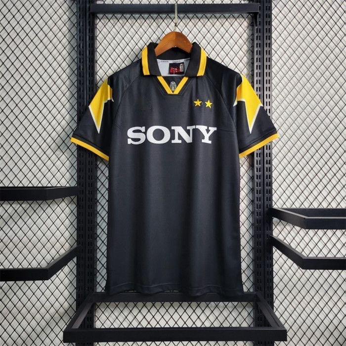 Juventus Away (1995/97)